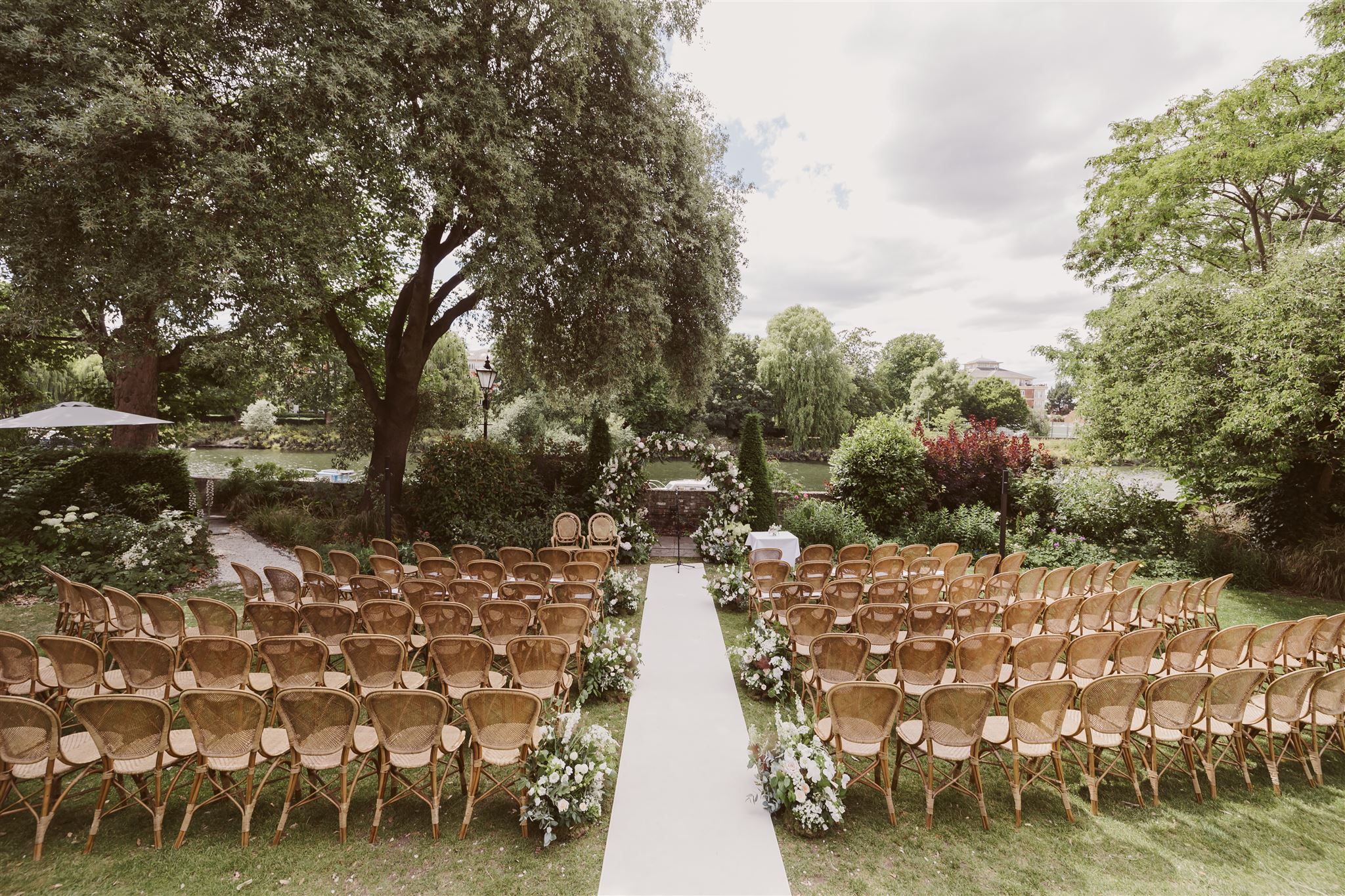 Fi Humphries Humanist Wedding and Naming Celebrant in London and the South of England